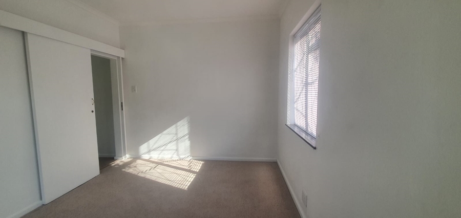 To Let 5 Bedroom Property for Rent in Constantia Western Cape